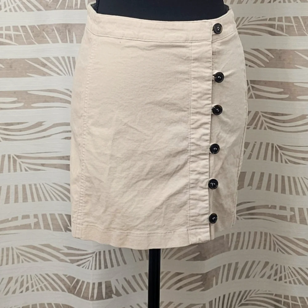 Forever 21 Button-Accent Cream Skirt - Picture 1 of 3